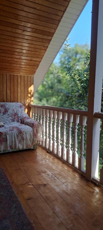 Guest House Lailashi Surmushi Kültér fotó