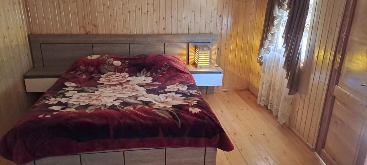 Guest House Lailashi Surmushi Kültér fotó