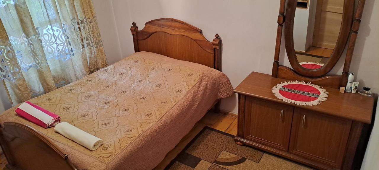 Guest House Lailashi Surmushi Kültér fotó
